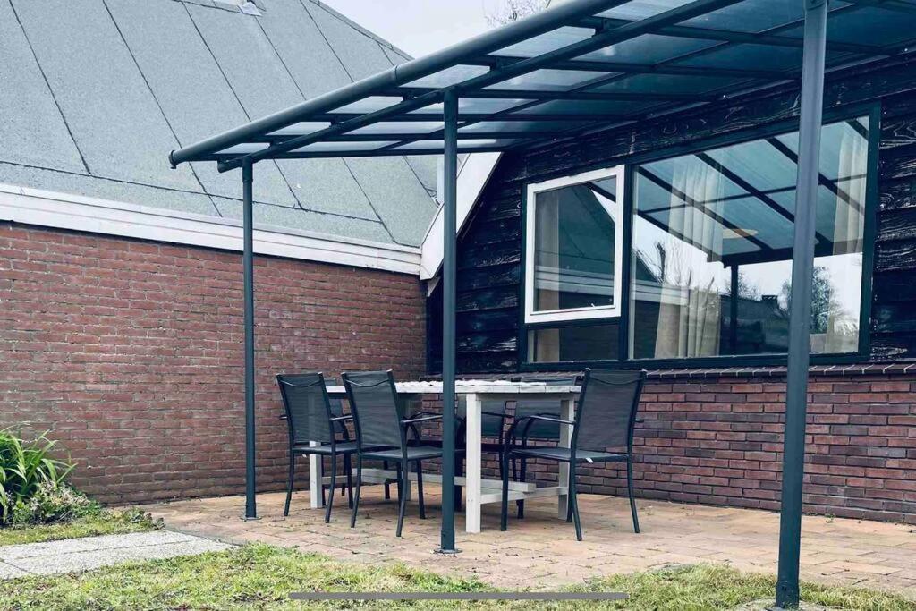 Leuke Bungalow In Noord-Holland Opmeer Extérieur photo