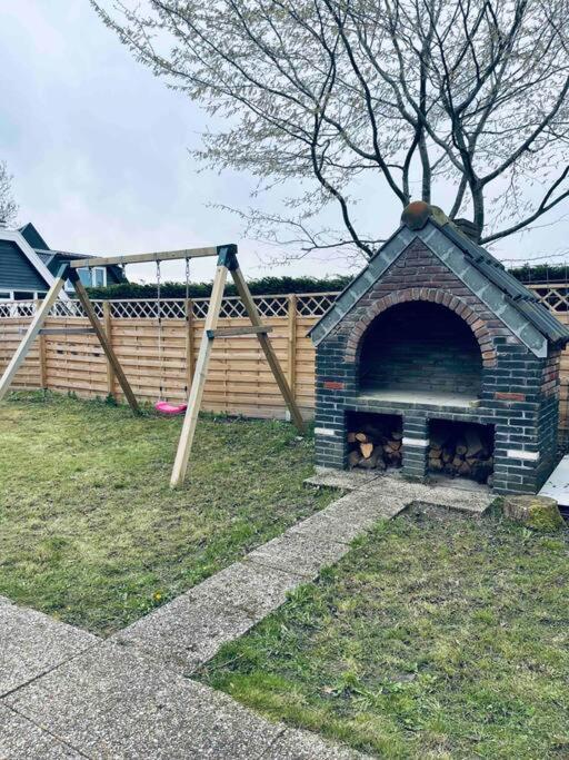 Leuke Bungalow In Noord-Holland Opmeer Extérieur photo